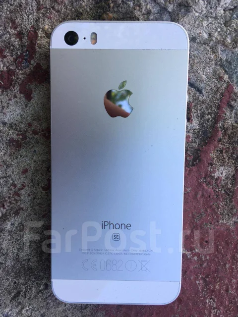 Apple iPhone SE. �/�, �����, 4G LTE, NFC ����