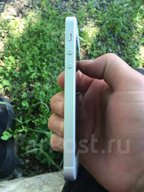 Apple iPhone SE. �/�, �����, 4G LTE, NFC ����