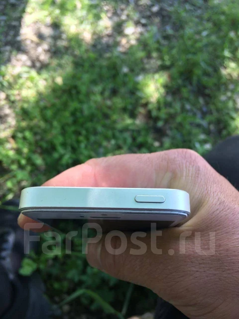 Apple iPhone SE. �/�, �����, 4G LTE, NFC ����