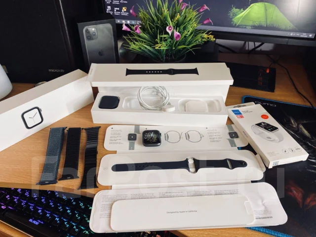 Apple Watch Series 4. GPS, NFC, SIM-�����, IP67, IP68 ����