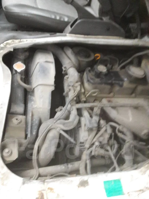 Nissan Caravan. E24, QD32 ����