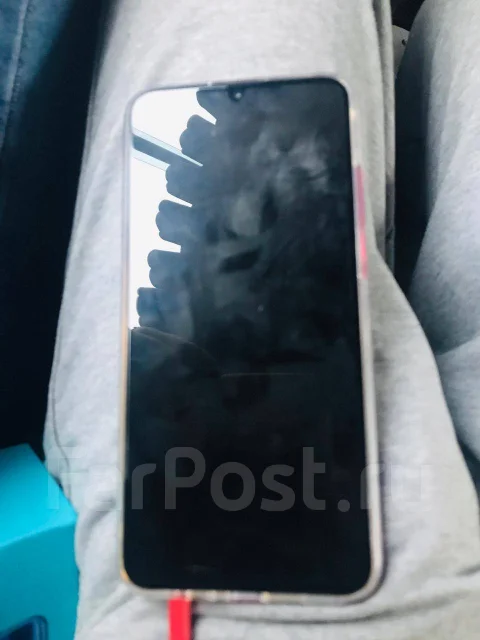 Honor 10i. �����, �������, 3G, 4G LTE, Dual-SIM, NFC ����
