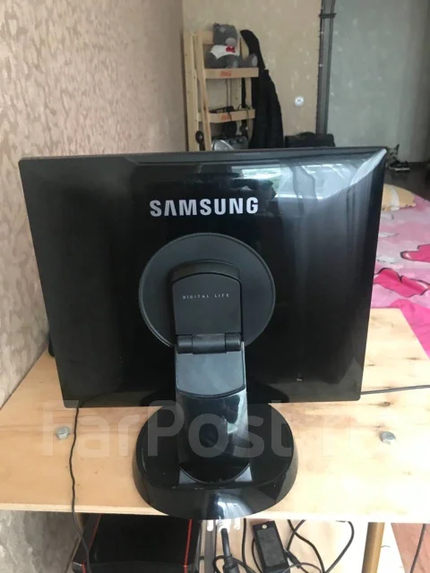 Samsung. 19" ����