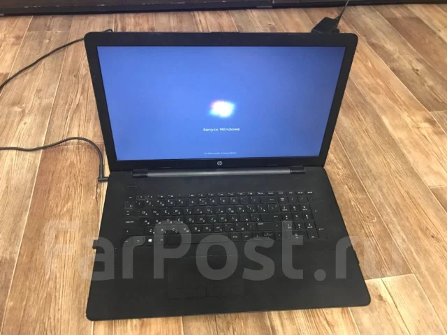 HP 17-ak040ur. 17.1", 2,5����, ��� 4 ��, ���� 500���, WiFi: 1, Bluetooth: 1, ����������� �� 10��. ����