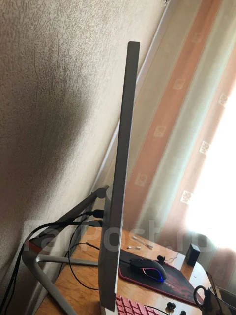 Lenovo. 24" ����