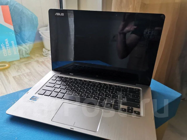 Asus Transformer Book TX300CA. 13.3", 2����, ��� 4 ��, ���� 628���, WiFi: 1, Bluetooth: 1, ����������� �� 1��. ����