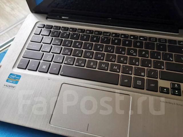Asus Transformer Book TX300CA. 13.3", 2����, ��� 4 ��, ���� 628���, WiFi: 1, Bluetooth: 1, ����������� �� 1��. ����