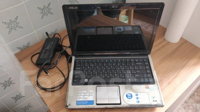 Asus F80S. 15.6", 1,9����, ��� 3072 ��, WiFi: 1, Bluetooth: 1 ����