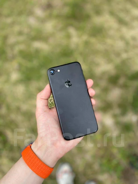 Apple iPhone 7. �/�, ������, 4G LTE ����