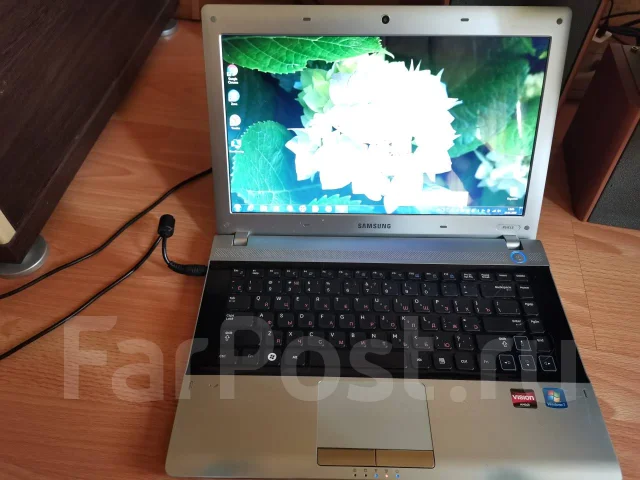 Samsung RV415. 14", 1,6����, ��� 2048 ��, ���� 500���, WiFi: 1, Bluetooth: 1, ����������� �� 3��. ����