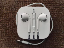 Apple EarPods ����