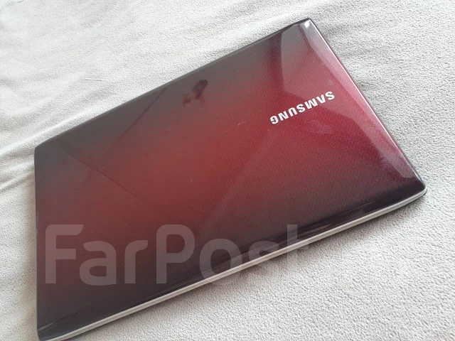Samsung R730. 2,4����, ��� 4 ��, ���� 500���, WiFi: 1, Bluetooth: 1 ����