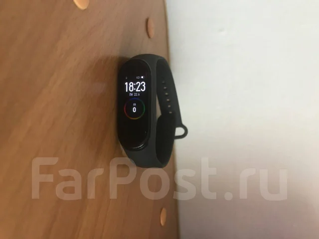 Xiaomi Mi Band 4 ����