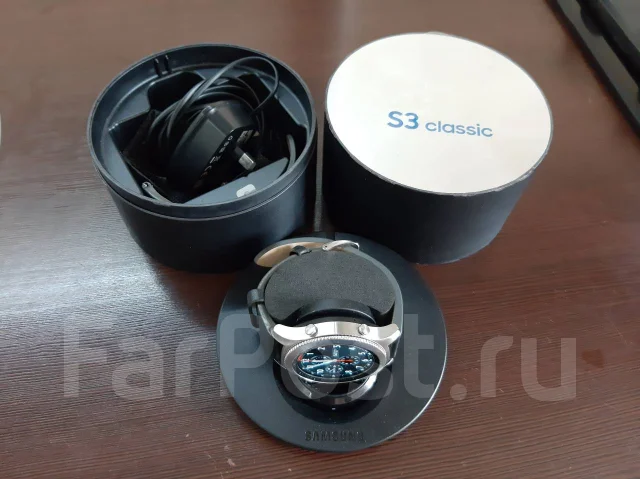 Samsung Gear S3 Classic. GPS, NFC, IP68 ����