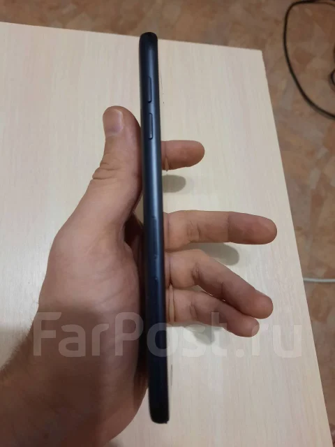Samsung Galaxy J7 2017. �/� ����