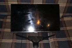 Samsung UE32J5100. LED ����