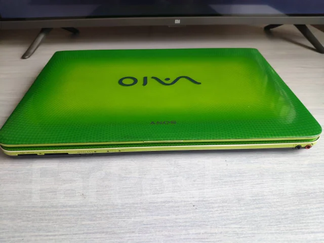 Sony VAIO VPC-EA. 14", 2,5����, ��� 8 ��, ���� 750���, WiFi: 1, Bluetooth: 1, ����������� �� 3��. ����