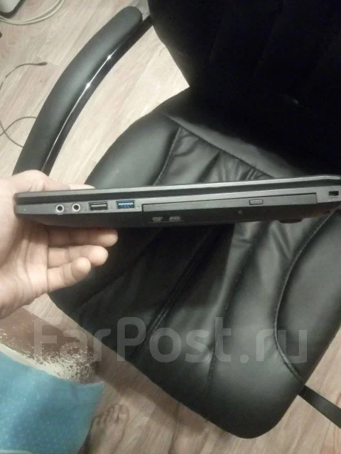 DNS. 15.6", 2,4����, ��� 8 ��, ���� 120���, WiFi: 1, Bluetooth: 1, ����������� �� 3��. ����