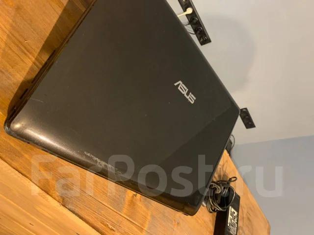 Asus K52DR. 15.4", 2,6����, ��� 8 ��, ���� 380���, WiFi: 1, Bluetooth: 1 ����