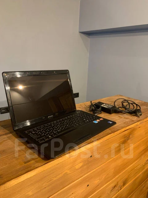 Asus K52DR. 15.4", 2,6����, ��� 8 ��, ���� 380���, WiFi: 1, Bluetooth: 1 ����