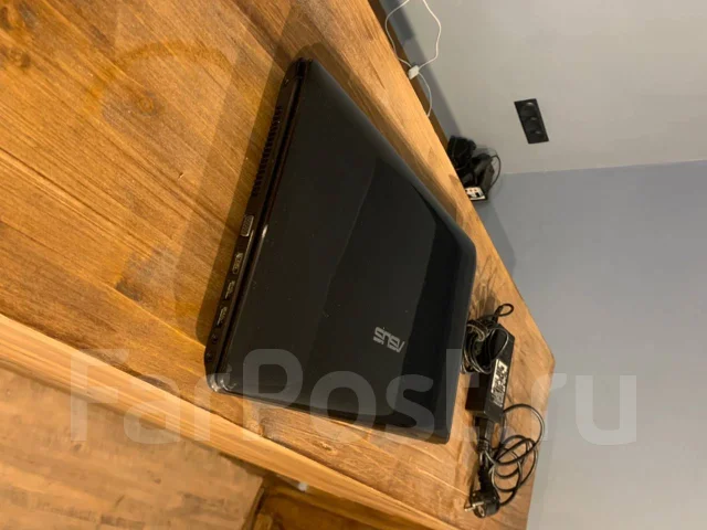Asus K52DR. 15.4", 2,6����, ��� 8 ��, ���� 380���, WiFi: 1, Bluetooth: 1 ����