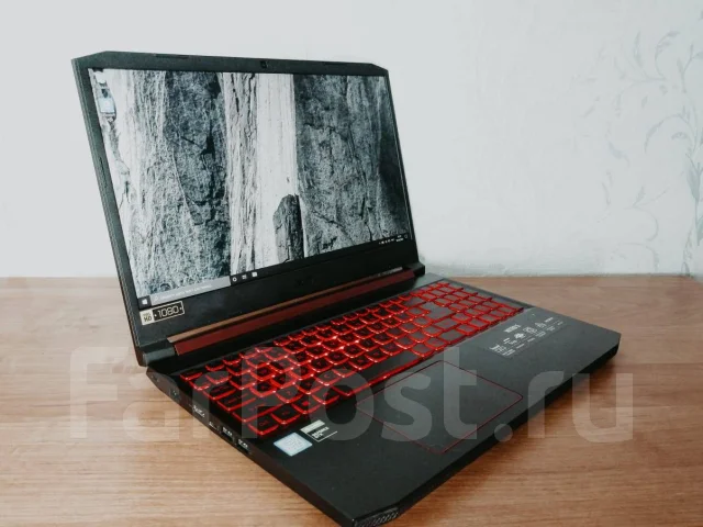 Acer Nitro 5 AN515-54. 15.6", 2,3����, ��� 8 ��, ���� 512���, WiFi: 1, Bluetooth: 1, ����������� �� 3��. ����