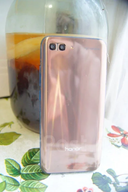 Honor 10. �/�, �����, 3G, 4G LTE, Dual-SIM, NFC ����