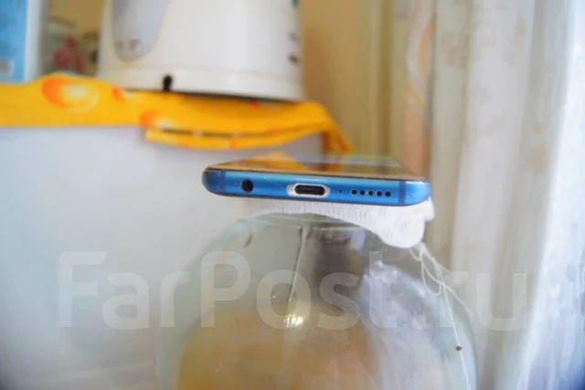 Honor 10. �/�, �����, 3G, 4G LTE, Dual-SIM, NFC ����