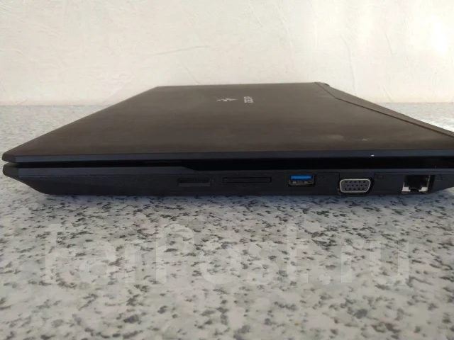 DEXP Achilles. 15.6", 3,5����, ��� 8 ��, ���� 1 250���, WiFi: 1, Bluetooth: 1, ����������� �� 4��. ����