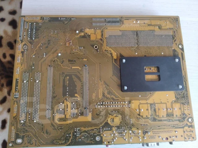 Socket AM2 ����