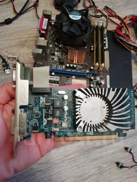 Intel Core 2 Duo E8400 ����