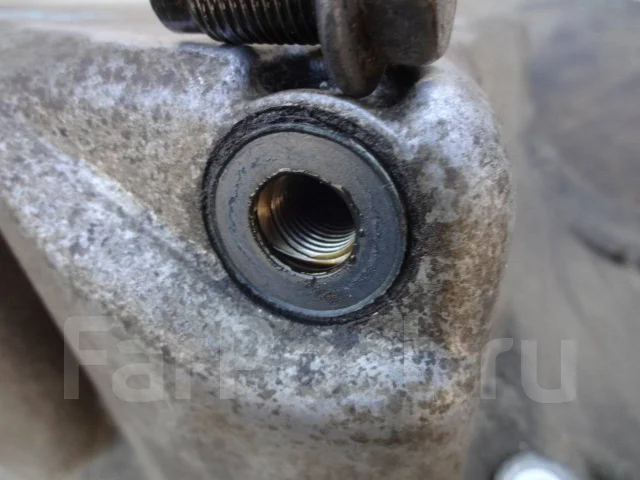 ������ ��������� 2SZFE Toyota 12101-23052 ����