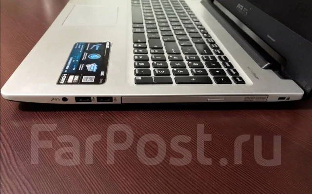 Asus K56C. 15.6", 1,8����, ��� 4 ��, ���� 149���, WiFi: 1, Bluetooth: 1 ����