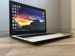 Lenovo IdeaPad 310. 15.6", 2,3����, ��� 4 ��, ���� 500���, WiFi: 1, Bluetooth: 1, ����������� �� 4��. ����