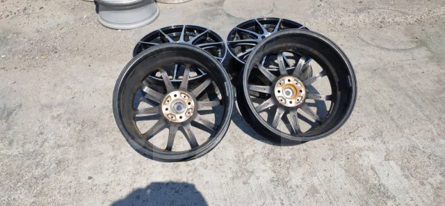 Hot Stuff Cross Speed X5. 6.5x17", 4x100, ET53 ����