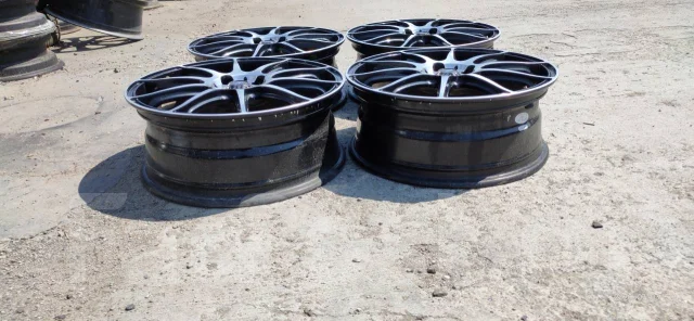 Hot Stuff Cross Speed X5. 6.5x17", 4x100, ET53 ����