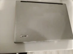 Acer TravelMate. 15.4", ���� 1��� ����
