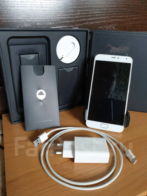 Meizu PRO 5. �/�, �����, 4G LTE, Dual-SIM, NFC ����