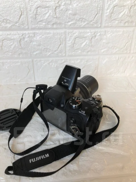 Fujifilm FinePix S4300. 10 - 14.9 ��, ���: 14� � ����� ����