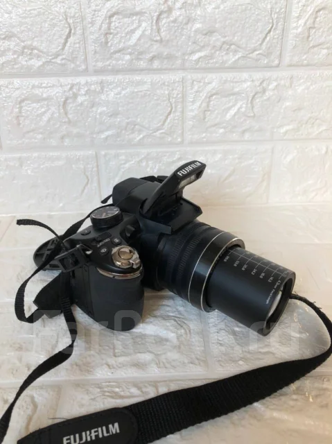 Fujifilm FinePix S4300. 10 - 14.9 ��, ���: 14� � ����� ����