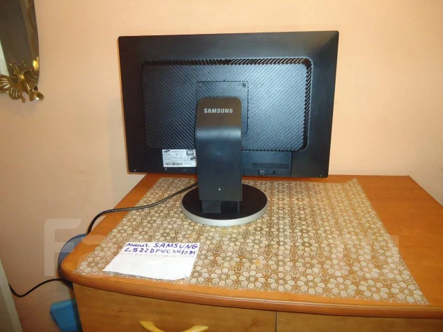 Samsung. 22", ���������� �� (LCD, LED, QLED) ����