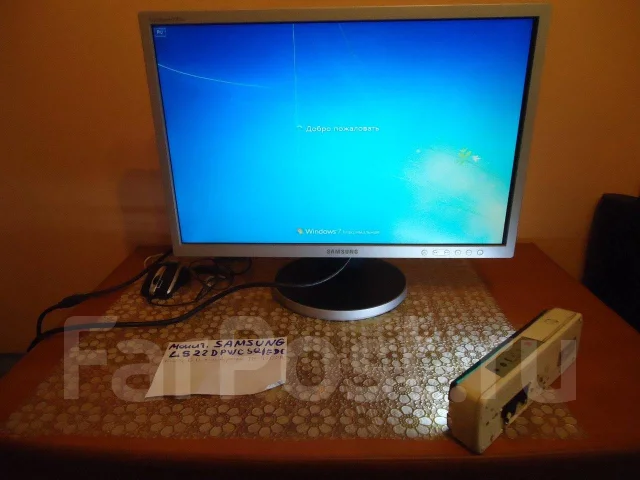 Samsung. 22", ���������� �� (LCD, LED, QLED) ����