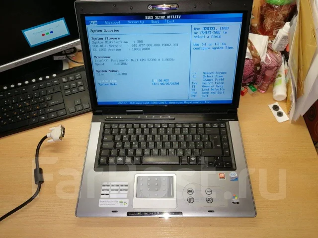 Asus X50SL. 15.4", 2����, ��� 1024 ��, ���� 80���, Bluetooth: 1, ����������� �� 1��. ����