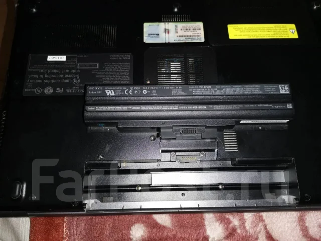 Sony VAIO VPC-F11S1R. 16.4", ��� 6 ��, WiFi: 1, Bluetooth: 1, ����������� �� 24��. ����