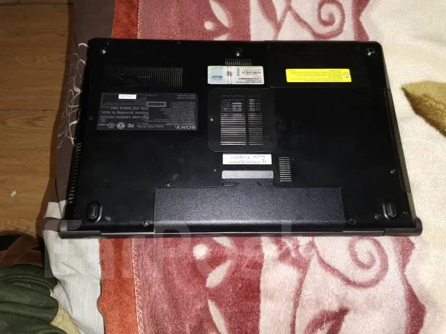 Sony VAIO VPC-F11S1R. 16.4", ��� 6 ��, WiFi: 1, Bluetooth: 1, ����������� �� 24��. ����