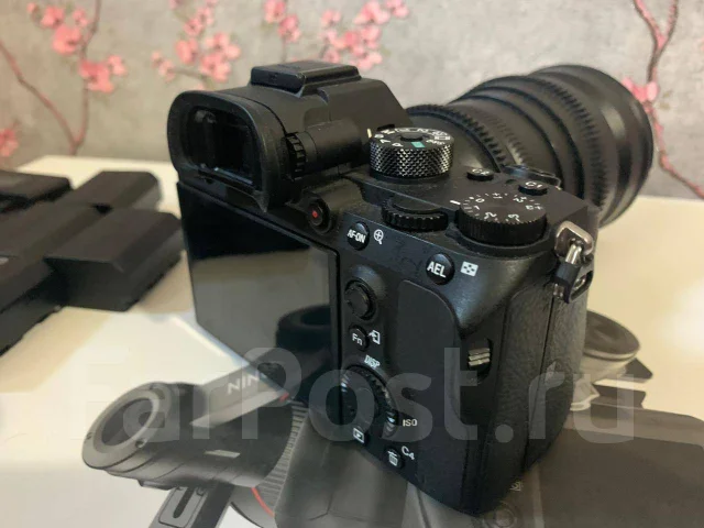 Sony Alpha ILCE-7RM3. 20 � ����� ��, ���: 5� ����