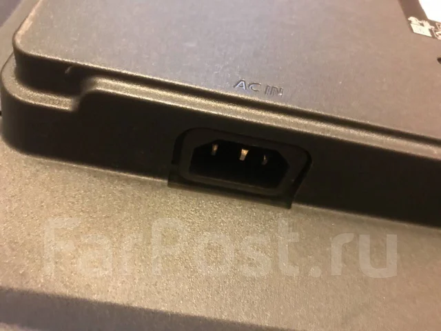 Acer. 19" ����