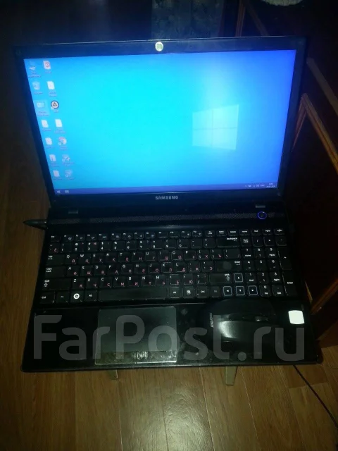 Samsung 305V5A. 15.6", 1,8����, ��� 6 ��, ���� 700���, WiFi: 1, Bluetooth: 1 ����