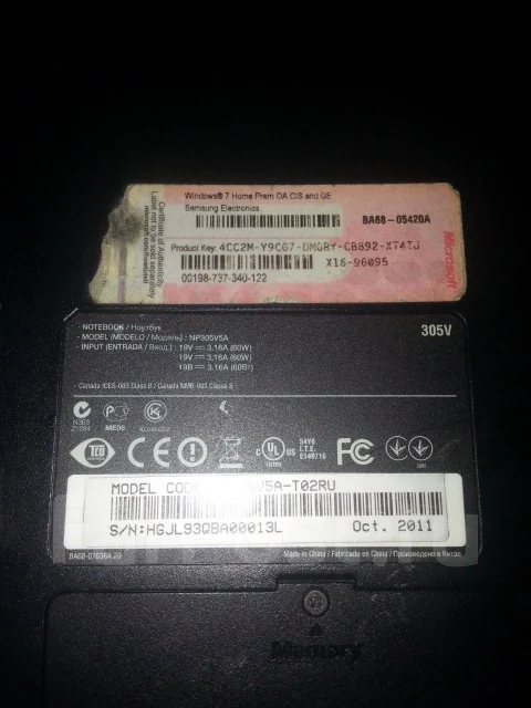 Samsung 305V5A. 15.6", 1,8����, ��� 6 ��, ���� 700���, WiFi: 1, Bluetooth: 1 ����