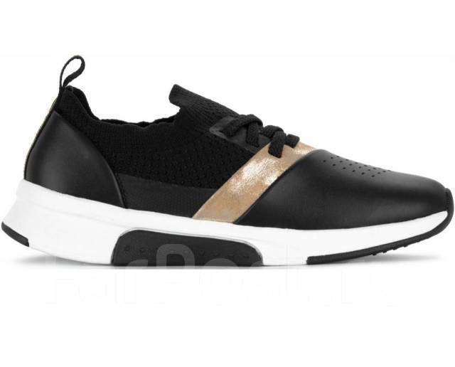 Skechers modern jogger yeezy deals